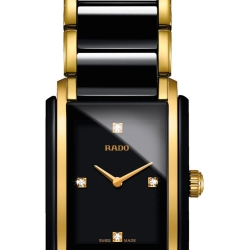 Detalle del reloj Rado para mujer "Integral" en cerámica negro y dorado, con ref. R20845712.