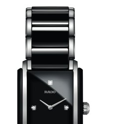 Detalle de la esfera y armis, del modelo Rado R20613712.