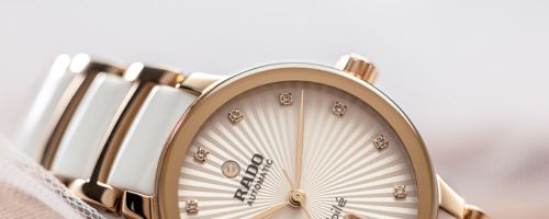 Colección de relojes Rado Centrix para hombre y mujer